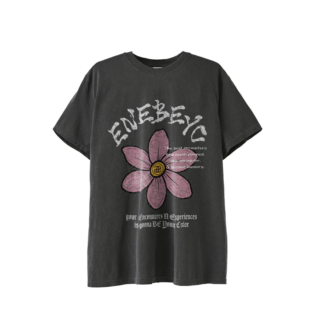 一輪 'Pink Myosotis' Vintage-Wash T-shirt black image