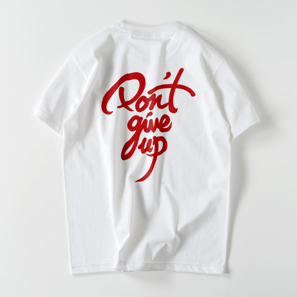 Don't give up Tシャツ 2021 red